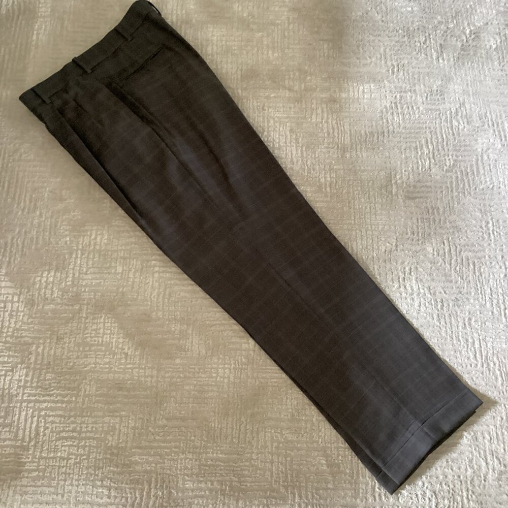 Hart Schaffner Marx Brown Plaid Pleated Dress Pants - W36